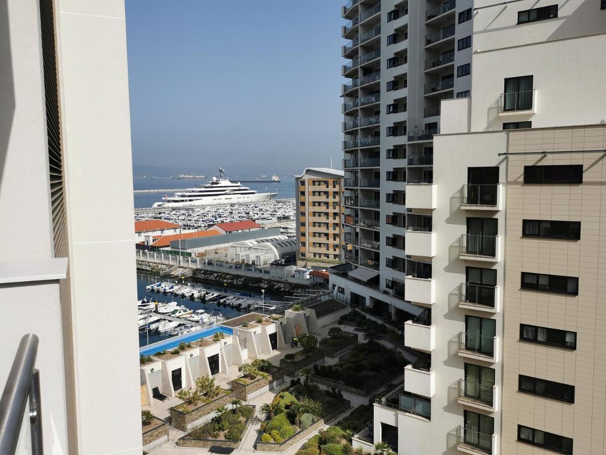 Kings Wharf Quay29 - Large Studio Apartment With 3 Pools - Gym - Rock Views - Holiday And Short Let Apartments In 지브롤터 외부 사진