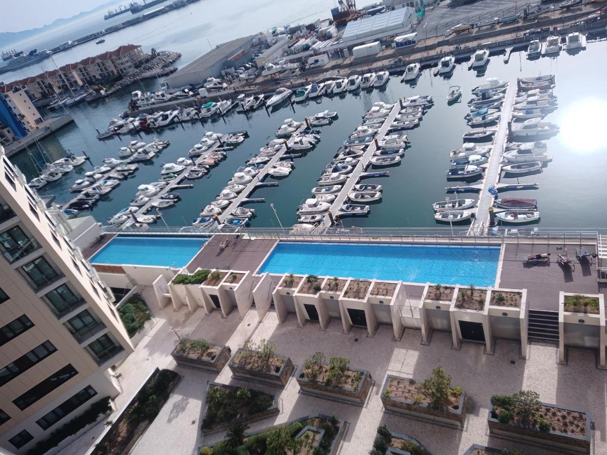 Kings Wharf Quay29 - Large Studio Apartment With 3 Pools - Gym - Rock Views - Holiday And Short Let Apartments In 지브롤터 외부 사진