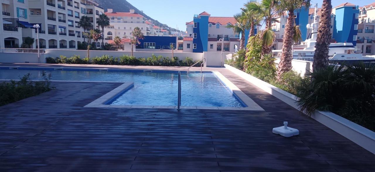 Kings Wharf Quay29 - Large Studio Apartment With 3 Pools - Gym - Rock Views - Holiday And Short Let Apartments In 지브롤터 외부 사진